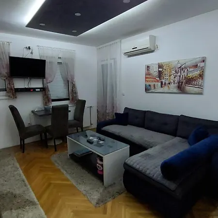 Luna Apartment